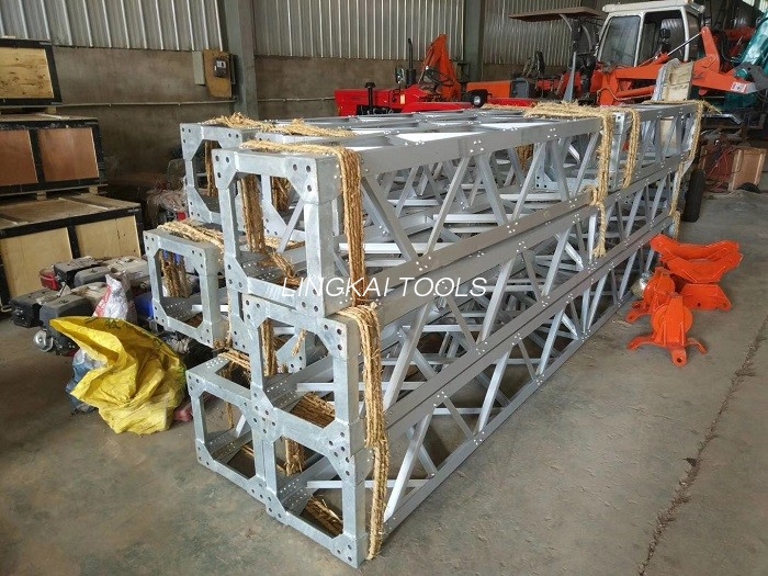 Hợp kim nhôm Hình dạng lưới Gin Cực Derricks cho tháp lắp đặt